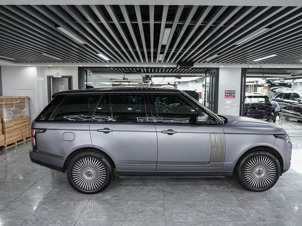 路虎加装AMG山灰TPU改色膜，路虎改色膜装贴效果