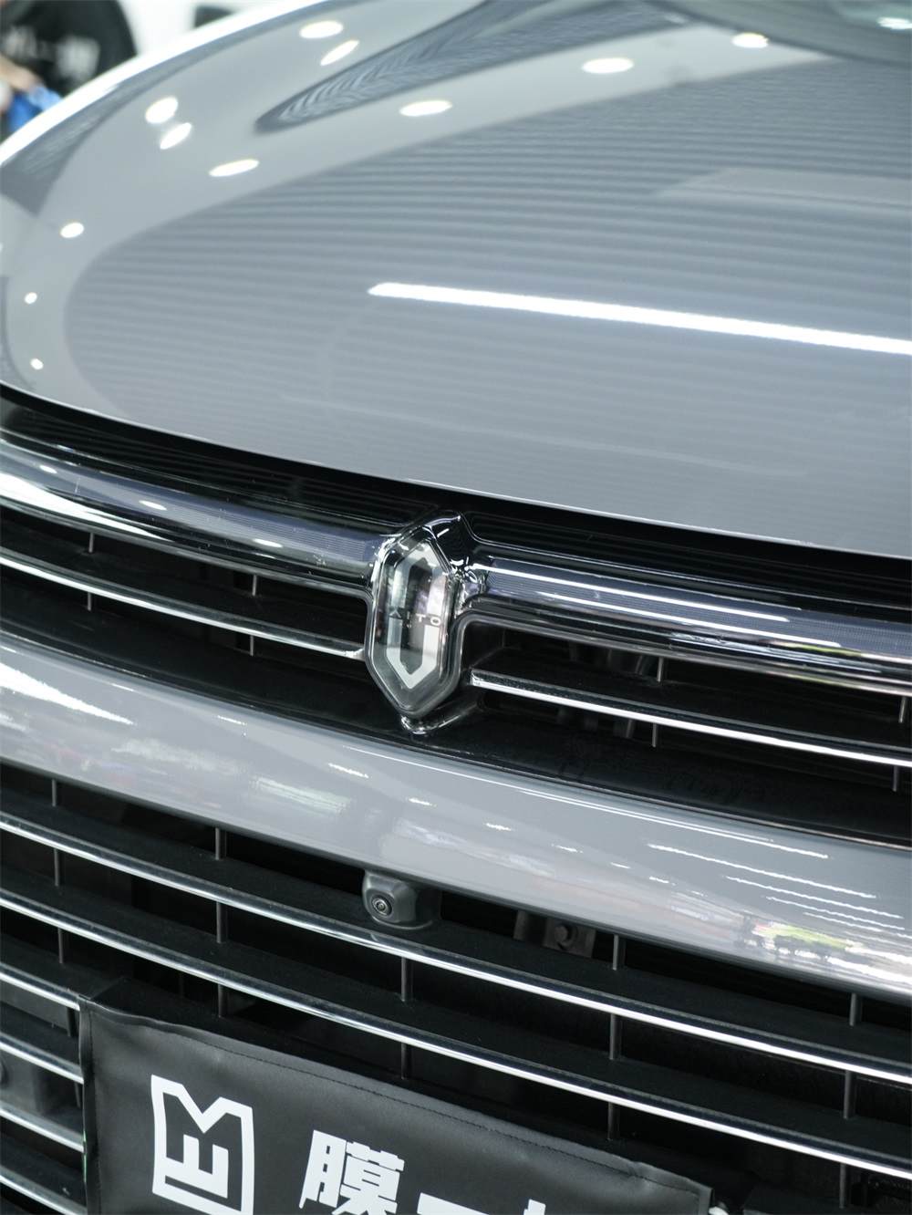 问界M7贴装纳多灰TPU车衣，问界汽车TPU改色膜改装案例分享