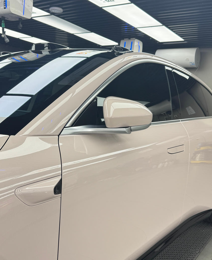 蔚来ET5改色膜推荐：镜空粉既显个性又不张扬