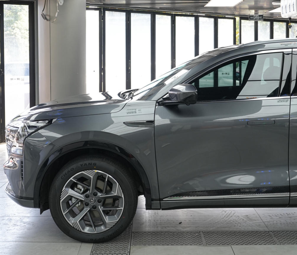 长安CS75 Plus贴装隐形车衣，选对TPU材质才能持久抗黄变