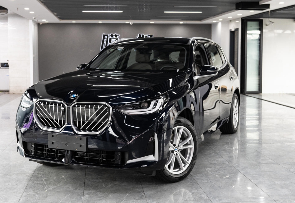 宝马X5漆面保护膜首选隐形车衣，抗黄变又增亮