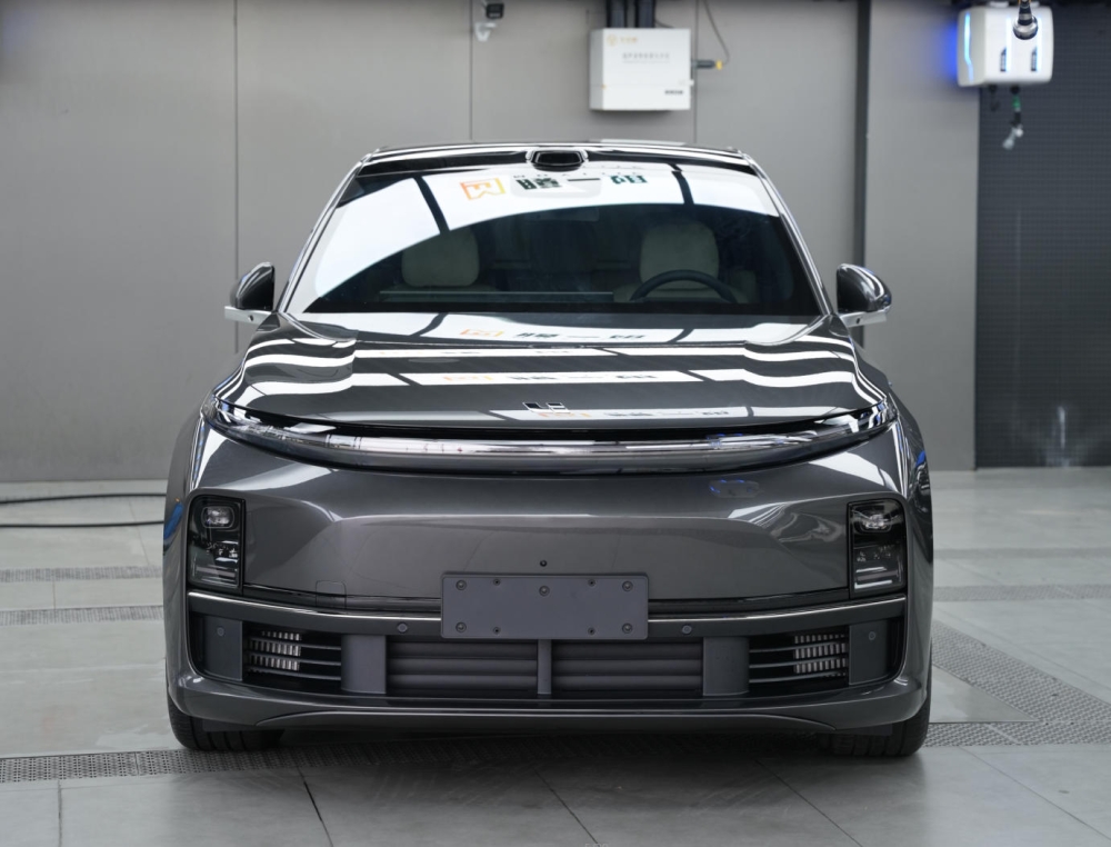 理想L7隐形车衣实拍效果，TPU隐形车衣提升漆面亮度