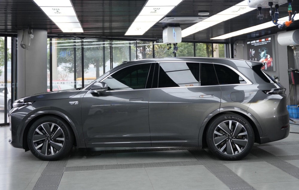 理想L7隐形车衣实拍效果，TPU隐形车衣提升漆面亮度