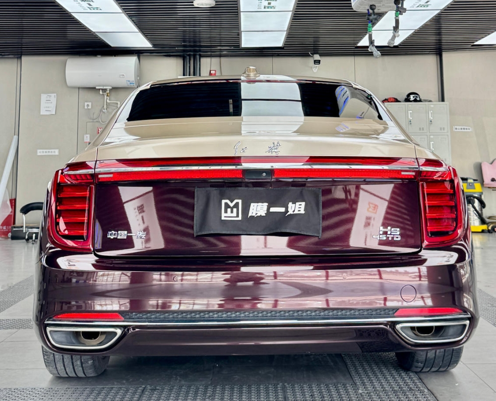 红旗H9汽车改色膜，双拼改色不撞款提升回头率