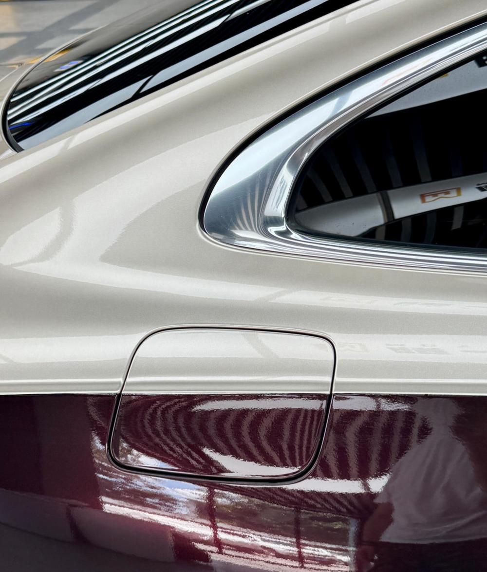 红旗H9汽车改色膜，双拼改色不撞款提升回头率